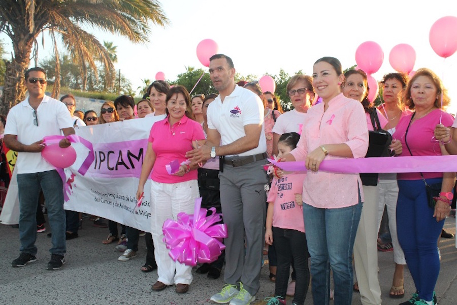 Encabeza esposa del Gobernador CMD tercera caminata contra el cáncer de mama.