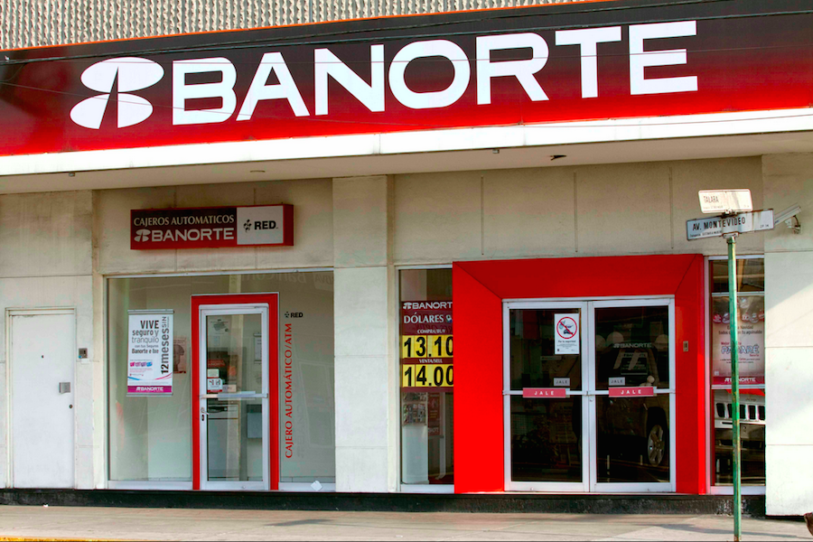 Patricia obliga al cierre de bancos en Jalisco, Colima y Nayarit