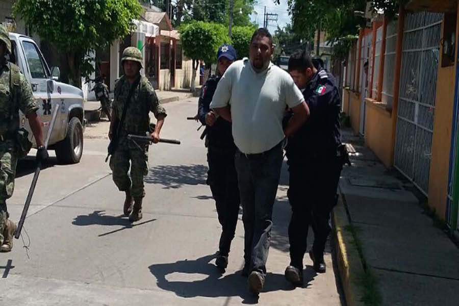 Persecución de la PGR contra maestros en Oaxaca; capturan a 6 líderes